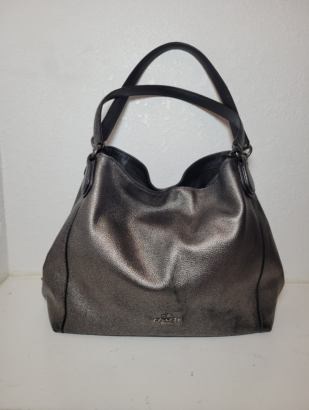 Coach Gunmetal Pebbled Shoulder Bag Silver Hardware Zip Magnetic Logo‎ Charm